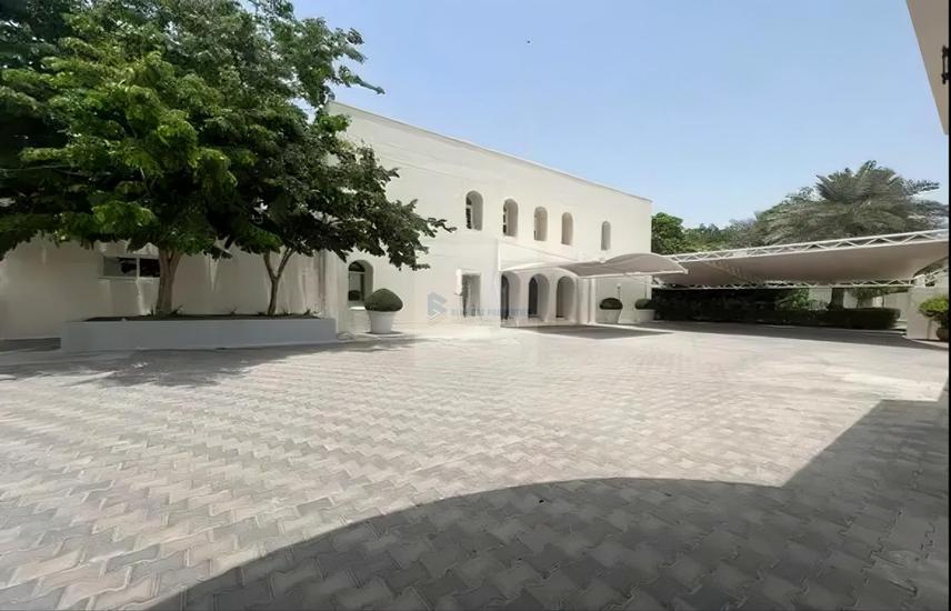 Villa for Rent in Al Bateen Villas Magnificent VIP Villa Maids Room