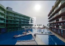 صورةحوض سباحة لـ: Studio - 1 حمام للبيع في فندق كوت دازور - قلب أوروبا - جزر العالم - دبي, صورة 1