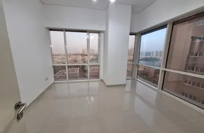 Apartment - 1 Bedroom - 2 Bathrooms for rent in Nova Tower - Dubai Silicon Oasis - Dubai