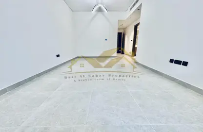 Apartment - 2 Bedrooms - 3 Bathrooms for rent in Jumeirah Garden City - Al Satwa - Dubai