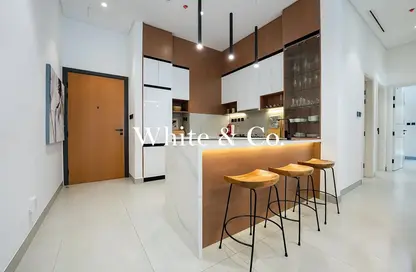 شقة - غرفة نوم - 2 حمامات للبيع في 2 هايلبرون بارك لين - منطقة 11 - قرية الجميرا سركل - دبي