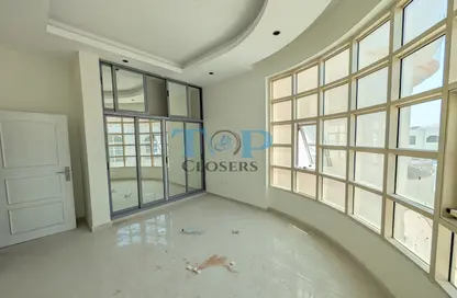 Villa - 4 Bedrooms - 4 Bathrooms for rent in Hai Al Qalaa - Al Jaheli - Al Ain