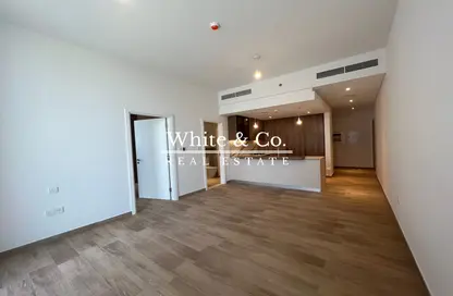 Apartment - 1 Bedroom - 2 Bathrooms for rent in Hamilton House - Jumeirah Village Circle - Dubai