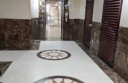 عمارة بالكامل - 8 غرف نوم - 8 حمامات للبيع في مجمع مويلح - تجارية مويلح - الشارقة عمارة بالكامل - 8 غرف نوم - 8 حمامات للبيع في مجمع مويلح - تجارية مويلح - الشارقة