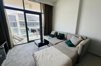 Apartment - 1 Bedroom - 2 Bathrooms for sale in Golf Veduta B - Golf Veduta Hotel Apartments - DAMAC Hills - Dubai