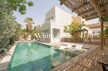 Villa - 5 Bedrooms - 5 Bathrooms for sale in Meadows 9 - Meadows - Dubai