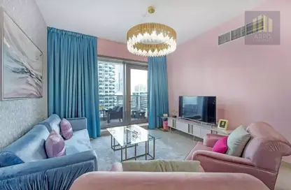 صورة لـ غرفة المعيشة شقة - 2 غرف نوم - 3 حمامات للايجار في برج التألق 1 - أبراج البريق - دبي مارينا - دبي ، صورة رقم 1