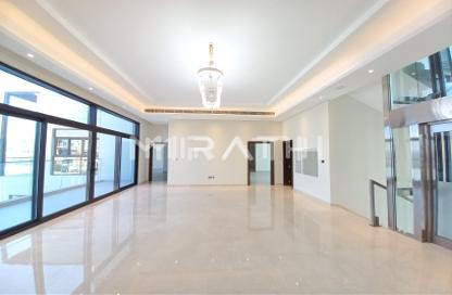 Villa - 6 Bedrooms - 7 Bathrooms for rent in Jumeirah 3 Villas - Jumeirah 3 - Jumeirah - Dubai