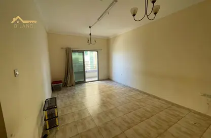 Apartment - 2 Bedrooms - 2 Bathrooms for rent in Al Majaz 1 - Al Majaz - Sharjah