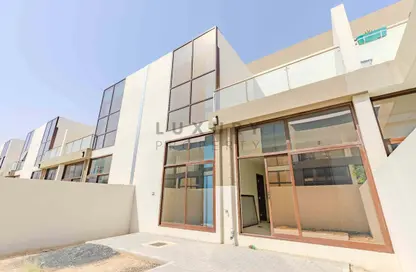 فيلا - 4 غرف نوم - 5 حمامات للبيع في سينسز - المنطقة 11 - مدينة الشيخ محمد بن راشد - دبي