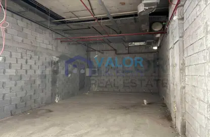 متجر - استوديو للبيع في عزيزي فاريشتا - الفرجان - دبي