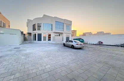 شقة - غرفة نوم - 1 حمام للايجار في مدينة الرياض - أبوظبي شقة - غرفة نوم - 1 حمام للايجار في مدينة الرياض - أبوظبي