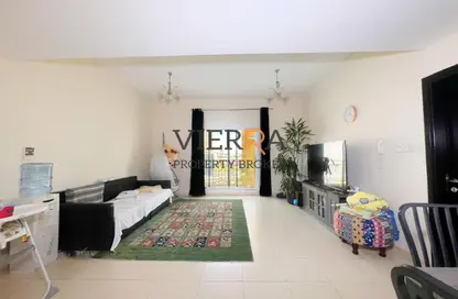 Apartment - 1 Bedroom - 2 Bathrooms for sale in Mazaya 10A - Queue Point - Dubai Land - Dubai