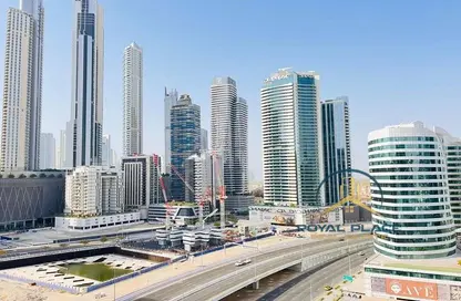 شقة - 2 غرف نوم - 3 حمامات للايجار في ماغ 318 - الخليج التجاري - دبي