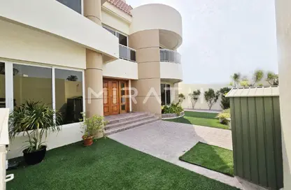 Villa - 4 Bedrooms - 4 Bathrooms for rent in Jumeirah 1 Villas - Jumeirah 1 - Jumeirah - Dubai