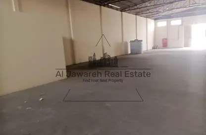 مستودع - استوديو - 1 حمام للايجار في أم درع - أم القيوين