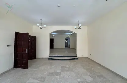 Villa - 5 Bedrooms - 5 Bathrooms for rent in Al Hili - Al Ain