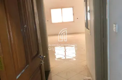 شقة - غرفة نوم - 2 حمامات للايجار في شارع التعاون الجديد - التعاون - الشارقة