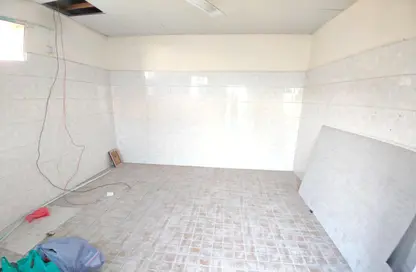 Empty Room image for: Villa - 4 Bedrooms - 4 Bathrooms for rent in Al Ghafia - Al Riqqa - Sharjah, Image 1