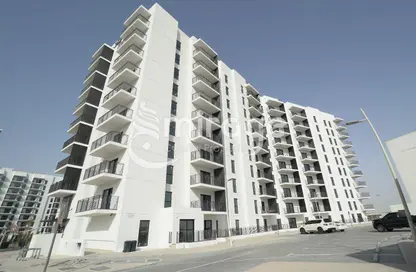Apartment - Studio - 1 Bathroom for rent in Waters Edge - Yas Island - Abu Dhabi
