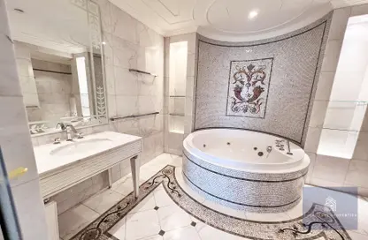 Apartment - 2 Bedrooms - 3 Bathrooms for sale in Palazzo Versace - Culture Village - Dubai