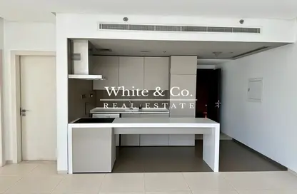 Kitchen image for: Apartment - 1 Bedroom - 2 Bathrooms for sale in West Avenue Tower - Dubai Marina - Dubai, Image 1