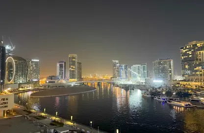شقة - غرفة نوم - 2 حمامات للايجار في داماك مايسون كانال فيوز - الخليج التجاري - دبي