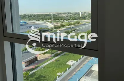 Apartment - 3 Bedrooms - 4 Bathrooms for sale in Waters Edge - Yas Island - Abu Dhabi