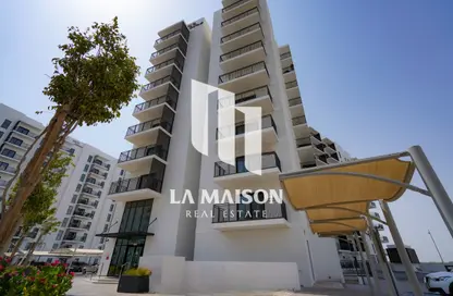 Apartment - 2 Bedrooms - 2 Bathrooms for sale in Waters Edge - Yas Island - Abu Dhabi