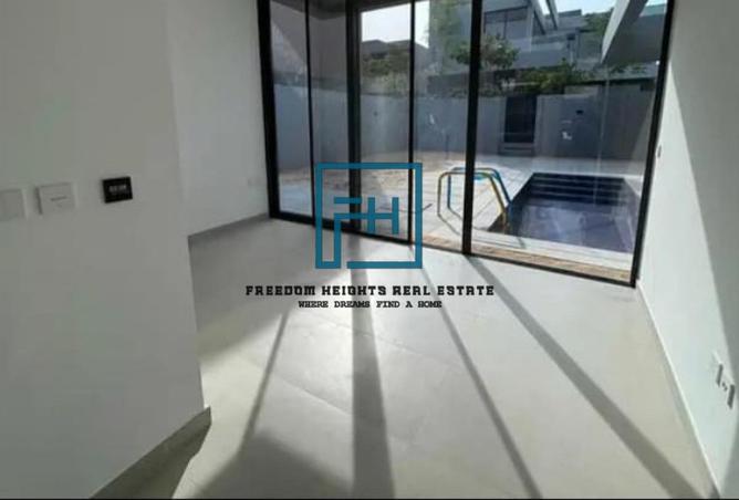 15718018 - Property Image 2