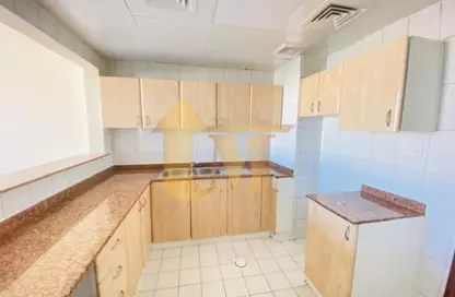 شقة - غرفة نوم - 2 حمامات للبيع في واي 20 - طراز إنجليزي - المدينة الدولية - دبي