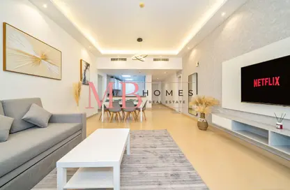 شقة - 2 غرف نوم - 2 حمامات للايجار في ستاديوم بوينت - مدينة دبي الرياضية - دبي