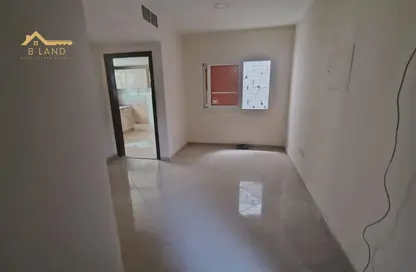 شقة - غرفة نوم - 1 حمام للايجار في مجمع مويلح - تجارية مويلح - الشارقة