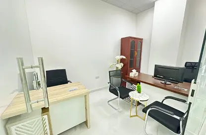 Office Space - Studio - 1 Bathroom for rent in Red Avenue - Al Garhoud - Dubai