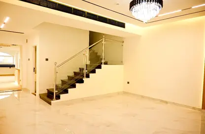 فيلا - 3 غرف نوم - 5 حمامات للايجار في مسكن الامير - قرية الجميرا سركل - دبي