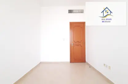 صورة لـ غرفة فارغة شقة - غرفة نوم - 1 حمام للايجار في الوحدة - أبوظبي ، صورة رقم 1