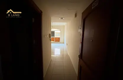 Apartment - Studio - 1 Bathroom for rent in Al Qulaya'ah - Al Sharq - Sharjah
