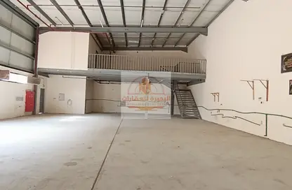 Warehouse - Studio - 1 Bathroom for rent in Al Sajaa Industrial - Al Sajaa - Sharjah