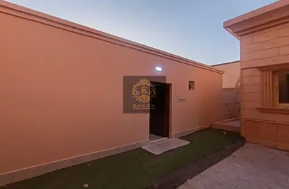 شقة - 2 غرف نوم - 2 حمامات للايجار في مدينة محمد بن زايد - أبوظبي