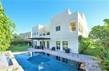 Villa - 6 Bedrooms - 6 Bathrooms for rent in Meadows 7 - Meadows - Dubai