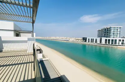 فيلا - 5 غرف نوم - 7 حمامات للايجار في جزيرة الشمس - مدينة أجمل مكان - مدينة الواجهة المائية لإمارة الشارقة - الشارقة فيلا - 5 غرف نوم - 7 حمامات للايجار في جزيرة الشمس - مدينة أجمل مكان - مدينة الواجهة المائية لإمارة الشارقة - الشارقة