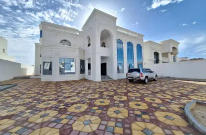 Villa - 6 Bedrooms for rent in Madinat Al Riyad - Abu Dhabi
