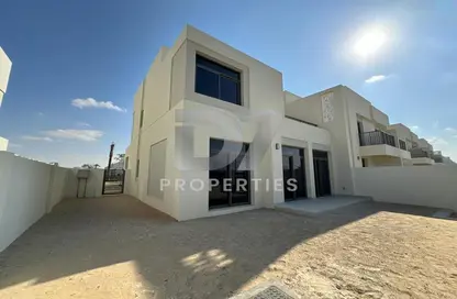 Terrace image for: Villa - 4 Bedrooms - 4 Bathrooms for rent in Reem Townhouses - Town Square - Dubai, Image 1