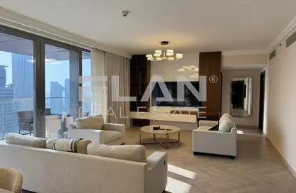 Apartment - 3 Bedrooms - 5 Bathrooms for rent in Boulevard Point - Downtown Dubai - Dubai
