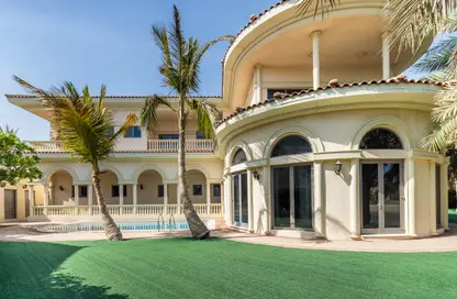 Villa - 6 Bedrooms - 5 Bathrooms for rent in Signature Villas Frond B - Signature Villas - Palm Jumeirah - Dubai