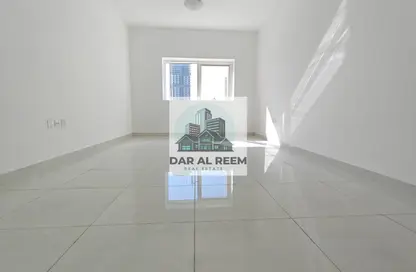 شقة - غرفة نوم - 1 حمام للايجار في شارع التعاون الجديد - التعاون - الشارقة