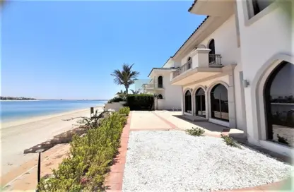 Villa - 4 Bedrooms - 5 Bathrooms for rent in Garden Homes Frond L - Garden Homes - Palm Jumeirah - Dubai