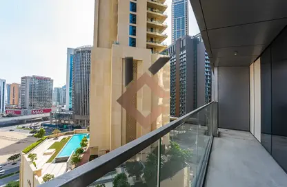 Apartment - 1 Bedroom - 1 Bathroom for sale in Boulevard Point - Downtown Dubai - Dubai