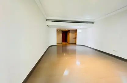 شقة - 2 غرف نوم - 3 حمامات للايجار في المجاز 3 - المجاز - الشارقة