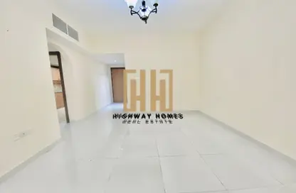 Apartment - 2 Bedrooms - 2 Bathrooms for rent in Muwailih Building - Muwaileh - Sharjah